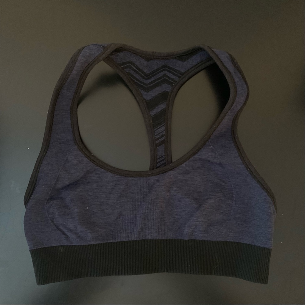 Lululemon size 4 reversible sports bra